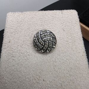Elegant Silver Crystal Button (1902)